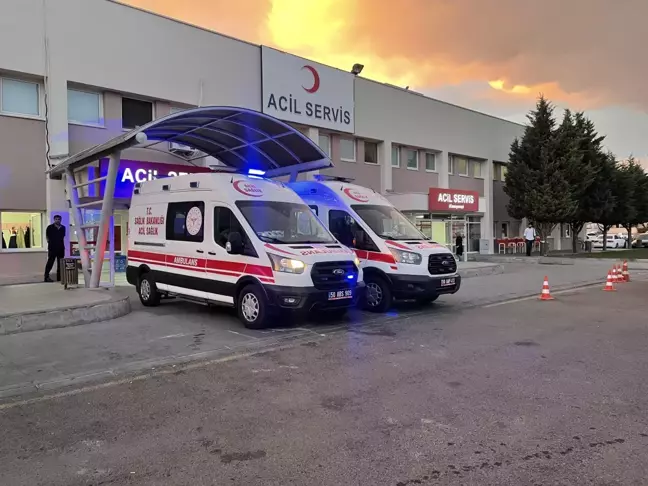 Zincirleme trafik kazasında 2 kişi öldü, 8 kişi yaralandı