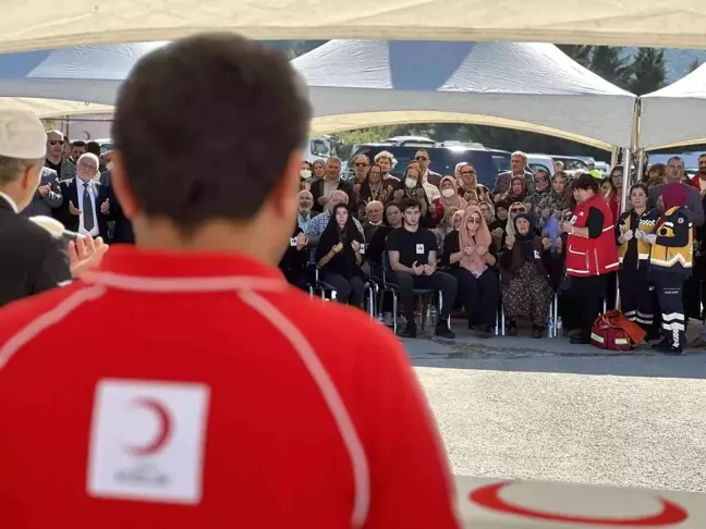 Türk Kızılay'ın eski Genel Müdürü Taşlı, gözyaşlarıyla son yolcuğuna uğurlandı