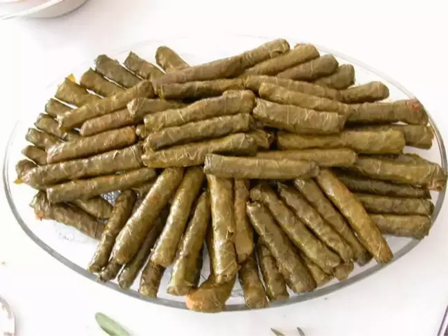 Zeytinyağlı Yaprak Sarması tarifi! Masterchef Yaprak Sarması nedir, nasıl yapılır? Yaprak Sarması için gerekli malzemeler nelerdir?