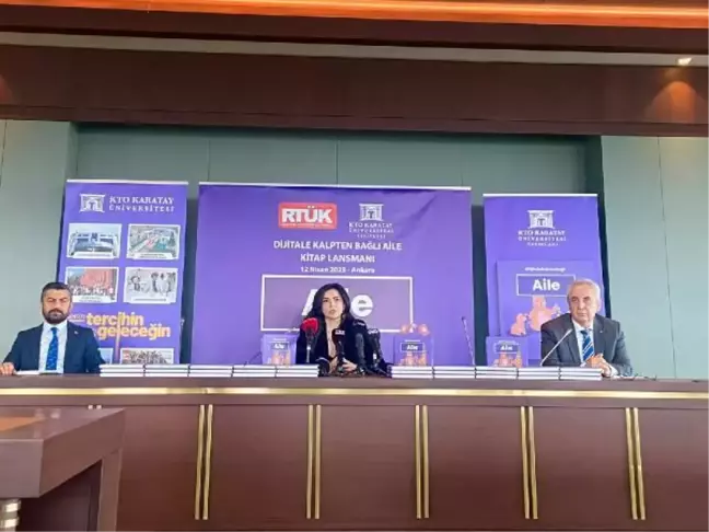 'Dijitale Kalpten Bağlı Aile' kitap serisi, ücretsiz dağıtılacak