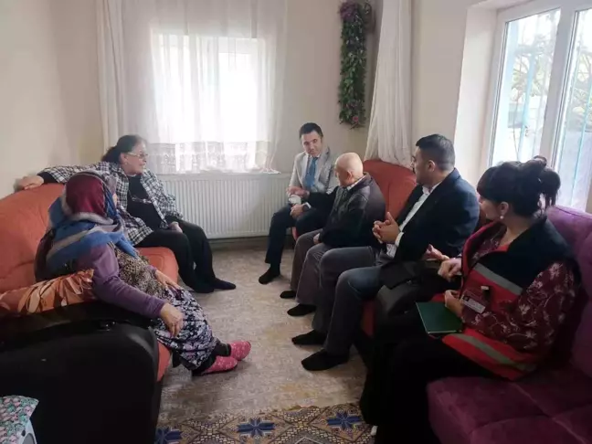 Aydın Aile ve Sosyal Hizmetler İl Müdürü Turan Efeler'de vatandaşlarla buluştu