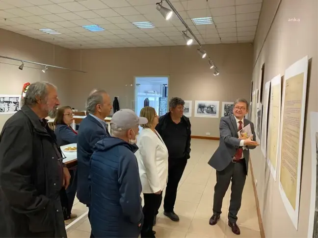 'Köy Enstitüleri Kitap ve Efemera' Sergisi, Ayvalık Belediyesi Orhan Peker Sanat Galerisi'nde