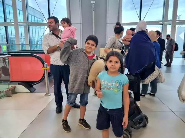 Sudan'dan tahliyeler sürüyor: 101 Türk vatandaşı daha Türkiye'ye getirildi