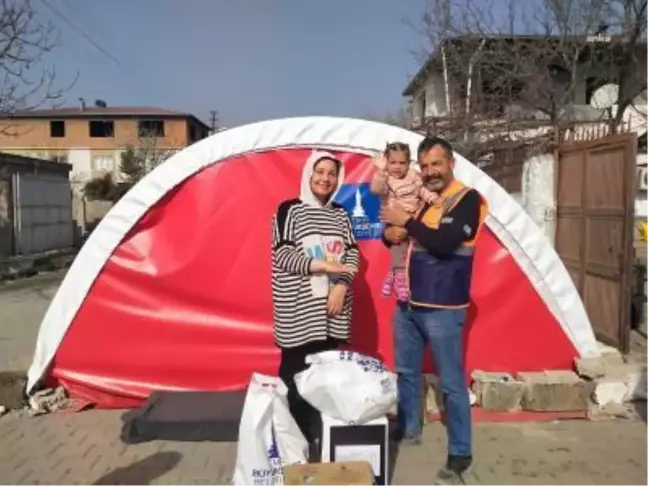İzmir Büyükşehir Belediyesi, Kahramanmaraş'taki Depremzedelere Yardım Etmeye Devam Ediyor