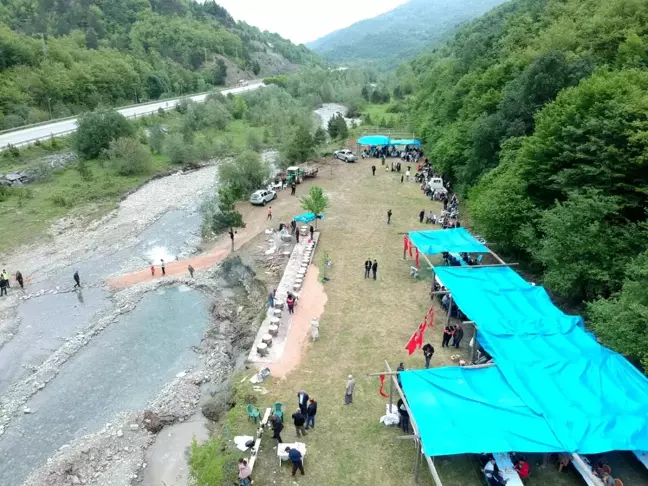 Sinop'ta Geleneksel Keşkek Şenliği Yoğun Katılımla Gerçekleştirildi