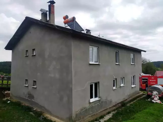 Kastamonu'da Çatıdaki Yangın Kısa Sürede Söndürüldü