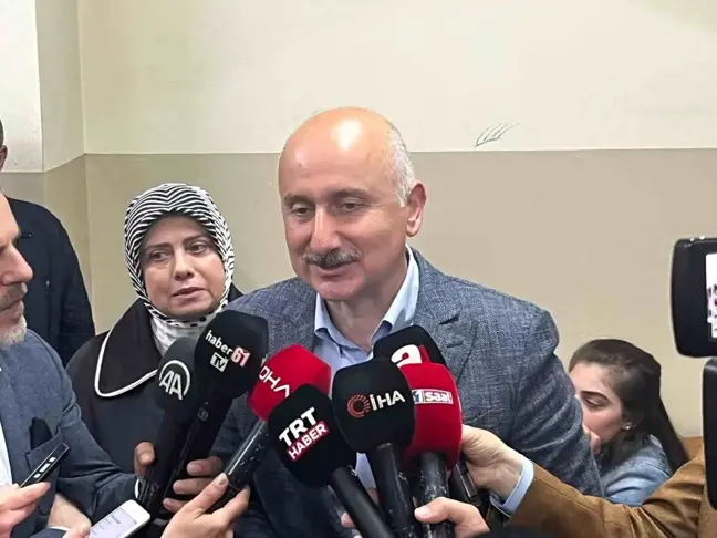 Bakan Karaismailoğlu, Trabzon'da oy kullandı