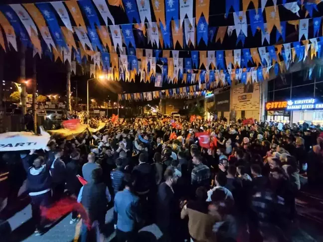 Cumhurbaşkanı Erdoğan'ın zaferi Bitlis'te kutlandı