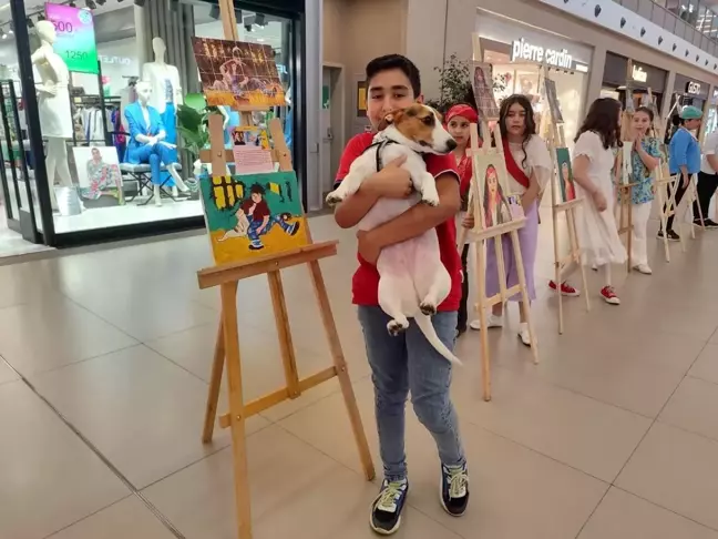 Bahçelievler Altınyıldız İlkokulu öğrencileri ünlü ressamların resimlerini sergiledi