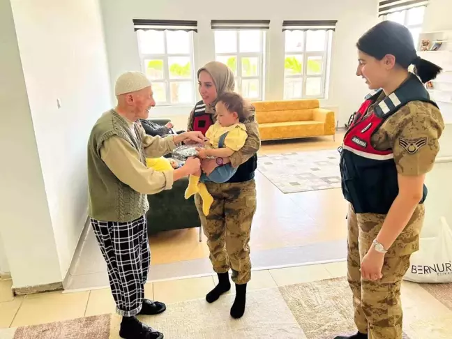 Jandarma'dan engelsiz yaşam merkezine 'Babalar Günü' ziyareti