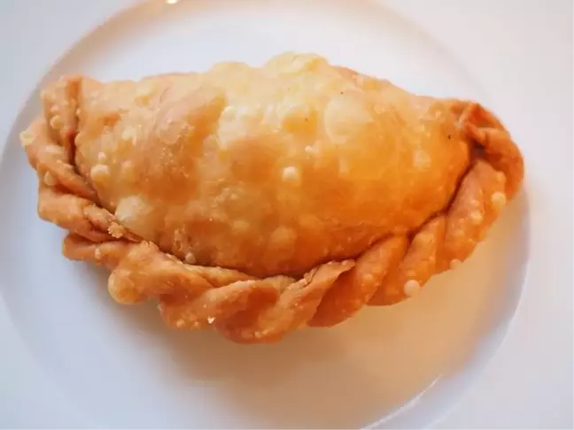 Empanada nedir, nasıl yapılır? Empanada tarifi! Masterchef Empanada nasıl yapılır? Empanada için gerekli malzemeler nelerdir? Empanada hangi ülkenin?