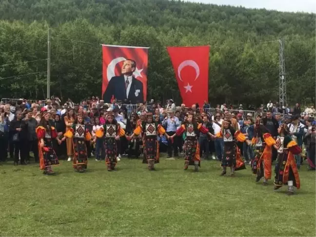 Atatürk'ün silüeti hava muhalefeti nedeniyle izlenemedi
