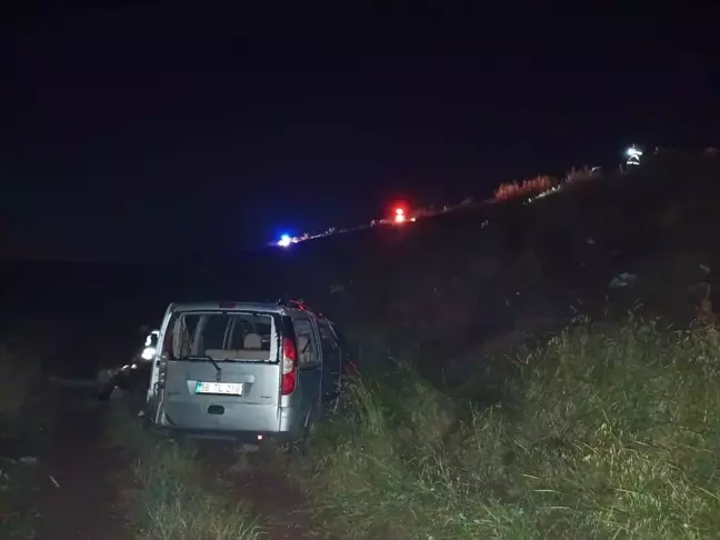Sivas'ın Hafik ilçesinde hafif ticari araç devrildi: 1 ölü, 5 yaralı