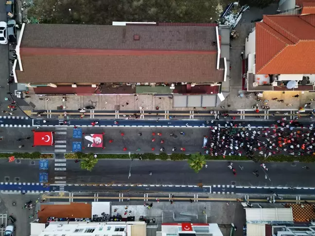 15 Temmuz Demokrasi ve Milli Birlik Günü'nde Marmaris'te yürüyüş düzenlendi