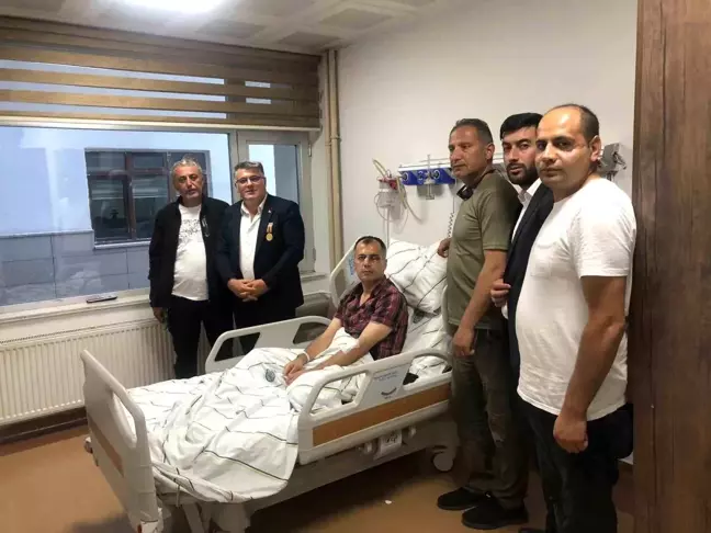 Harp Malulü Gaziler Derneği Erzurum Şubesi, yaralanan Jandarma Astsubay Başçavuş'u ziyaret etti