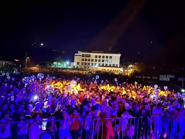 Soner Arıca, Aybastı Perşembe Yaylası Güreş Festivali'nde sahne aldı