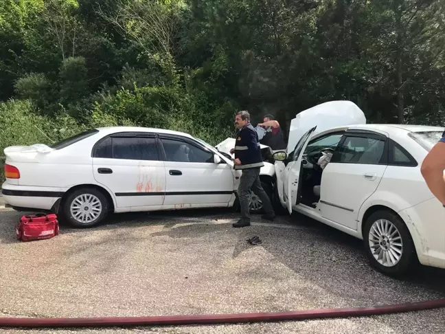 Bolu Göynük'te Otomobil Çarpışması: 5 Yaralı