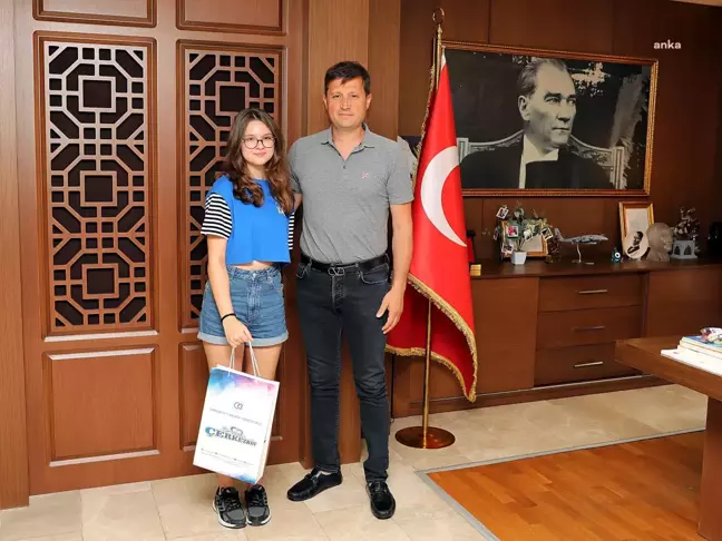 LGS Türkiye 1'incisi Duru Doğa Yıldıran Başkan Akay'ı ziyaret etti