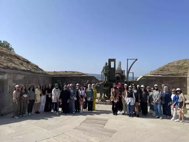 Nevşehir Belediyesi Gençlere Ücretsiz Çanakkale Gezisi Düzenledi