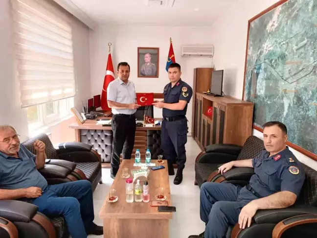 Harp Malulü Gaziler Derneği Başkanı Şehit Ailesini Ziyaret Etti