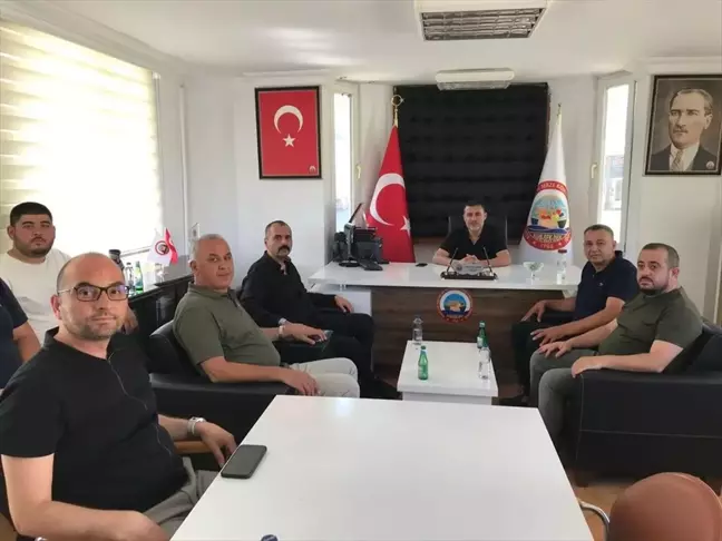 MHP Antalya Milletvekili Hilmi Durgun Kumluca'da Partililerle Buluştu