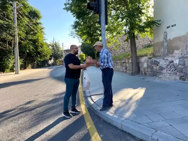 Nevşehir Belediyesi Vatandaşlara İkramda Bulundu