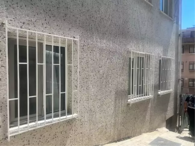 Üsküdar'da Youtuber Merve Veziroğlu Yıldırım, kocası tarafından bıçaklandı