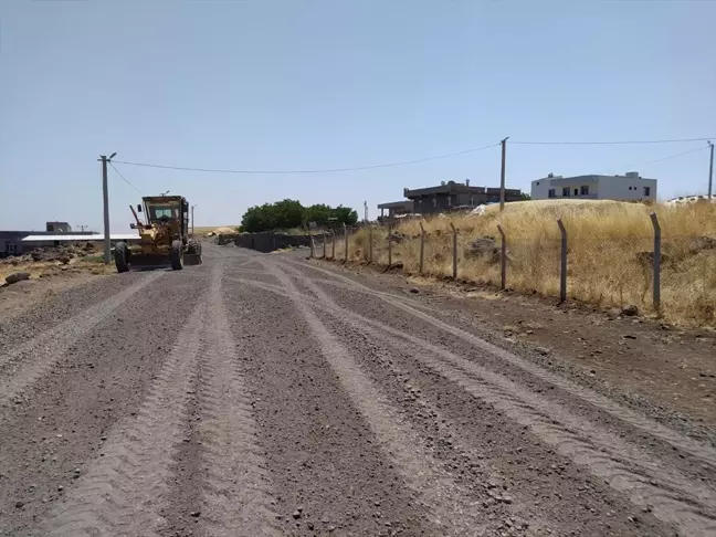 Bağlar Belediyesi, ilçe merkezi ve kırsalda yol çalışmalarına devam ediyor