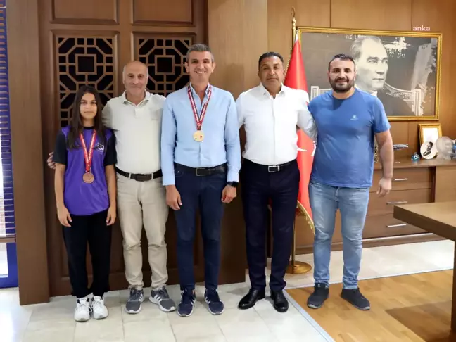 Çerkezköy Belediyesi Gençlik Spor Kulübü Sporcuları Başkanvekili Yılmaz'ı Ziyaret Etti