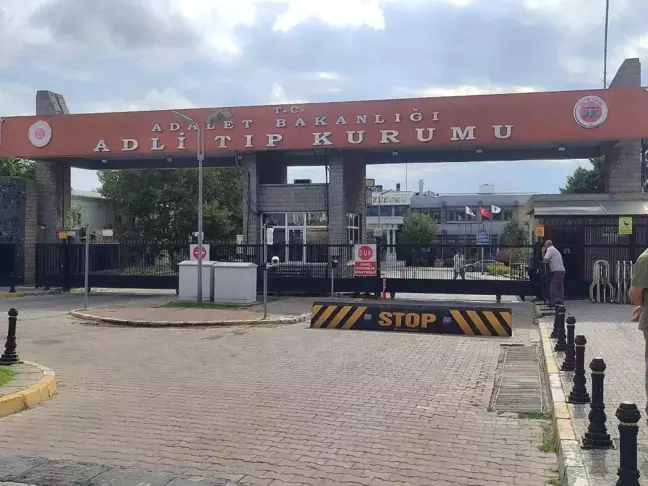 Küçükçekmece'de İş Yerine Silahlı Saldırı: Bir Kişi Hayatını Kaybetti