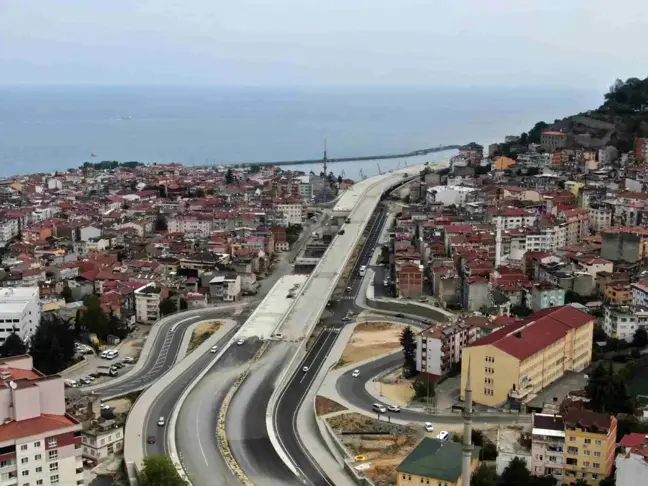 Trabzon'da Kanuni Bulvarı'nın son hali havadan görüntülendi