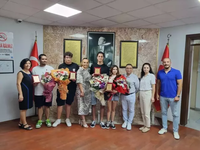 Marmaris Milli Eğitim Müdürü TYT ve YDT ilçe şampiyonlarını kutladı