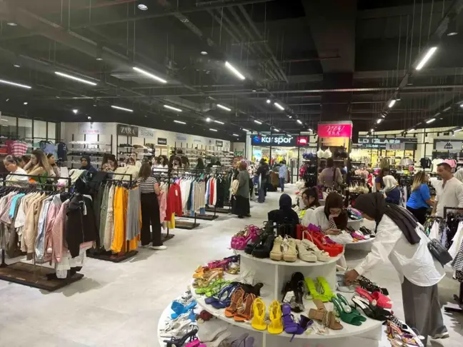 KUMSmall AVM'ye yeni markalar katıldı