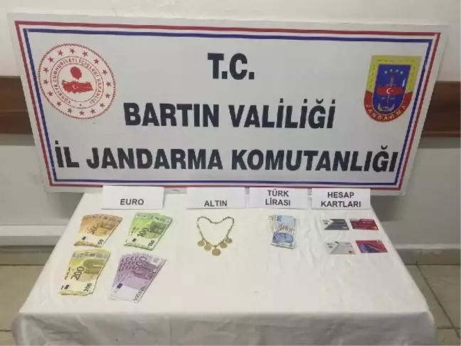 Dolandırıcı, kendisini savcı olarak tanıtıp altın ve döviz çaldı