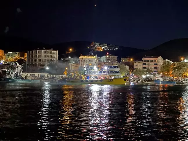 Tekirdağ'da Balıkçılar Sezonu Açtı