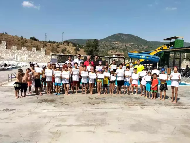 Bayırköy Belediye Başkanı Yaz Kursu Öğrencilerine Sertifikalarını Takdim Etti