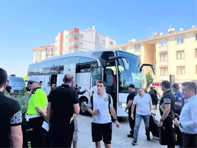 Ermenistan Milli Takımı Özel Uçakla Eskişehir'e Geldi