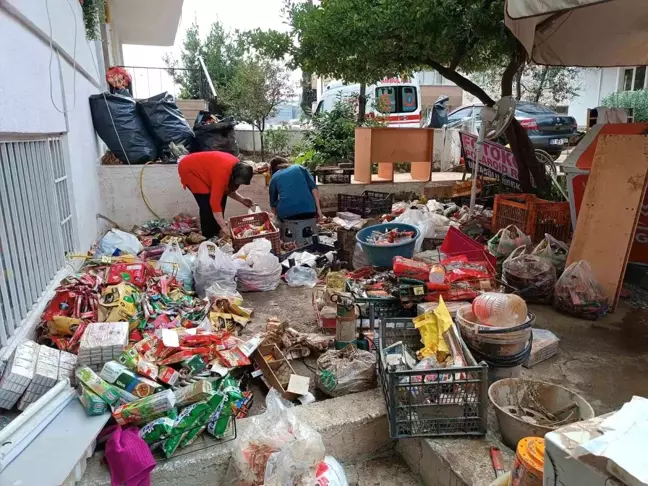 Sel ekmek teknelerini yutunca düğünü ertelemek zorunda kaldılar