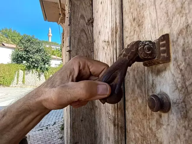 Osmanlı'dan Günümüze Kadınlar ve Erkekler İçin Tarihi Kapı Tokmakları