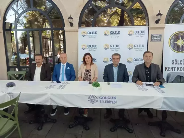 Gölcük'te Ahşap Heykel Sempozyumu Başladı