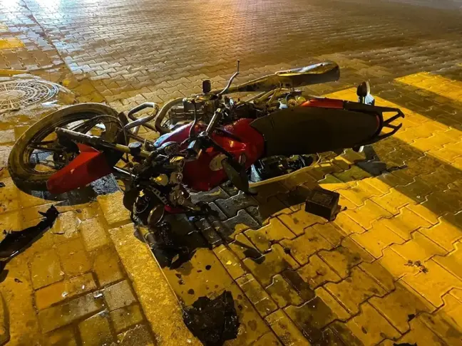 Balıkesir Gönen'de Otomobil ile Motosiklet Kaza Yaptı