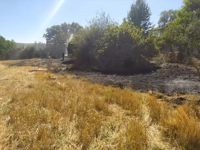 Bolu'da Yeniçağa ve Dörtdivan ilçelerinde çıkan anız yangınları söndürüldü