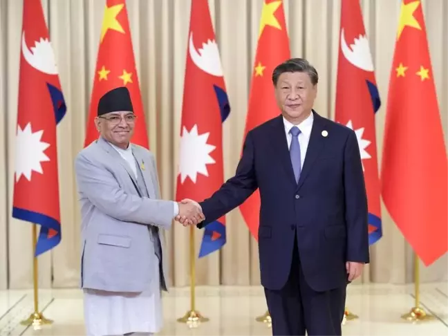 Çin Cumhurbaşkanı Xi Jinping, Nepal Başbakanı ile buluştu