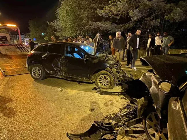 Kastamonu'da 2 ayrı trafik kazasında 8 kişi yaralandı