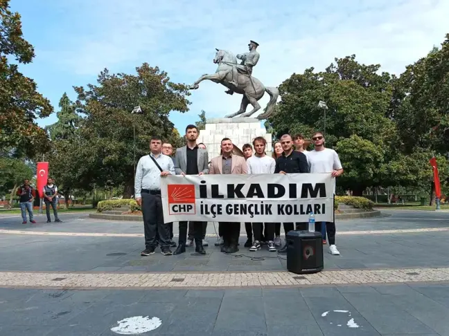 CHP İlkadım Gençlik Kolları, Kemal Kılıçdaroğlu'na 'Aday Olmayın' Çağrısı Yaptı
