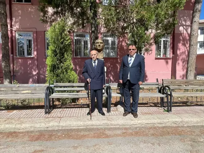 Zengibar Anadolu Lisesine Kitap Bağışı