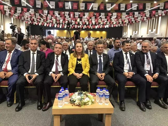 CHP Genel Başkanlığına adaylığını açıklayan Özgür Özel, değişim tartışmalarını değerlendirdi