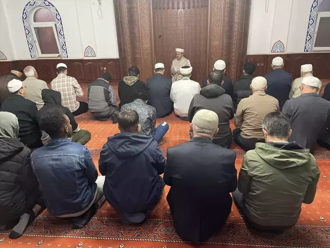 Sakarya ve çevre illerdeki camilerde Mehmetçik ve Filistin için dua edildi