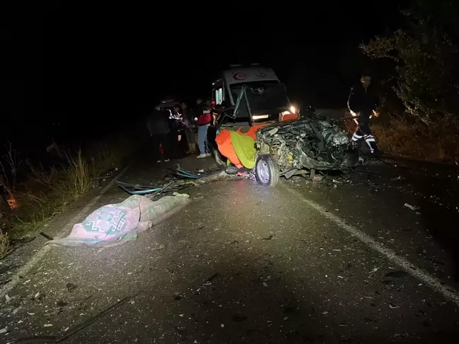 Isparta'da Otomobil ve Kamyonet Çarpışması: 4 Ölü, 3 Yaralı