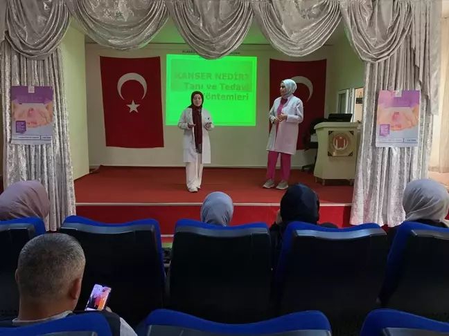 Adana'da öğretmen ve velilere kanser hakkında bilgilendirme yapıldı